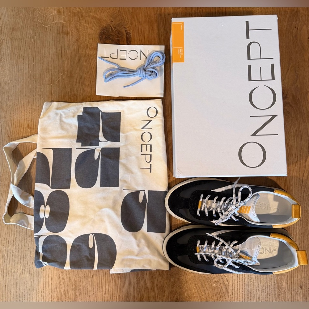 ONCEPT Panama Sneakers with box, extra laces and tote bag